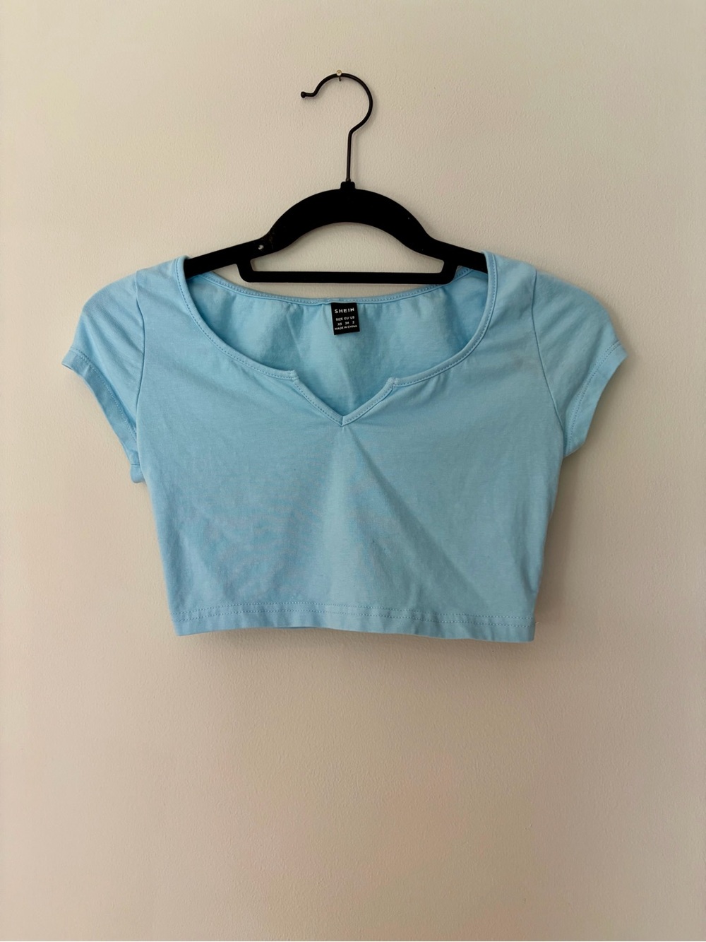 SHEIN Baby Blue Notch Neck Cropped Tee XS